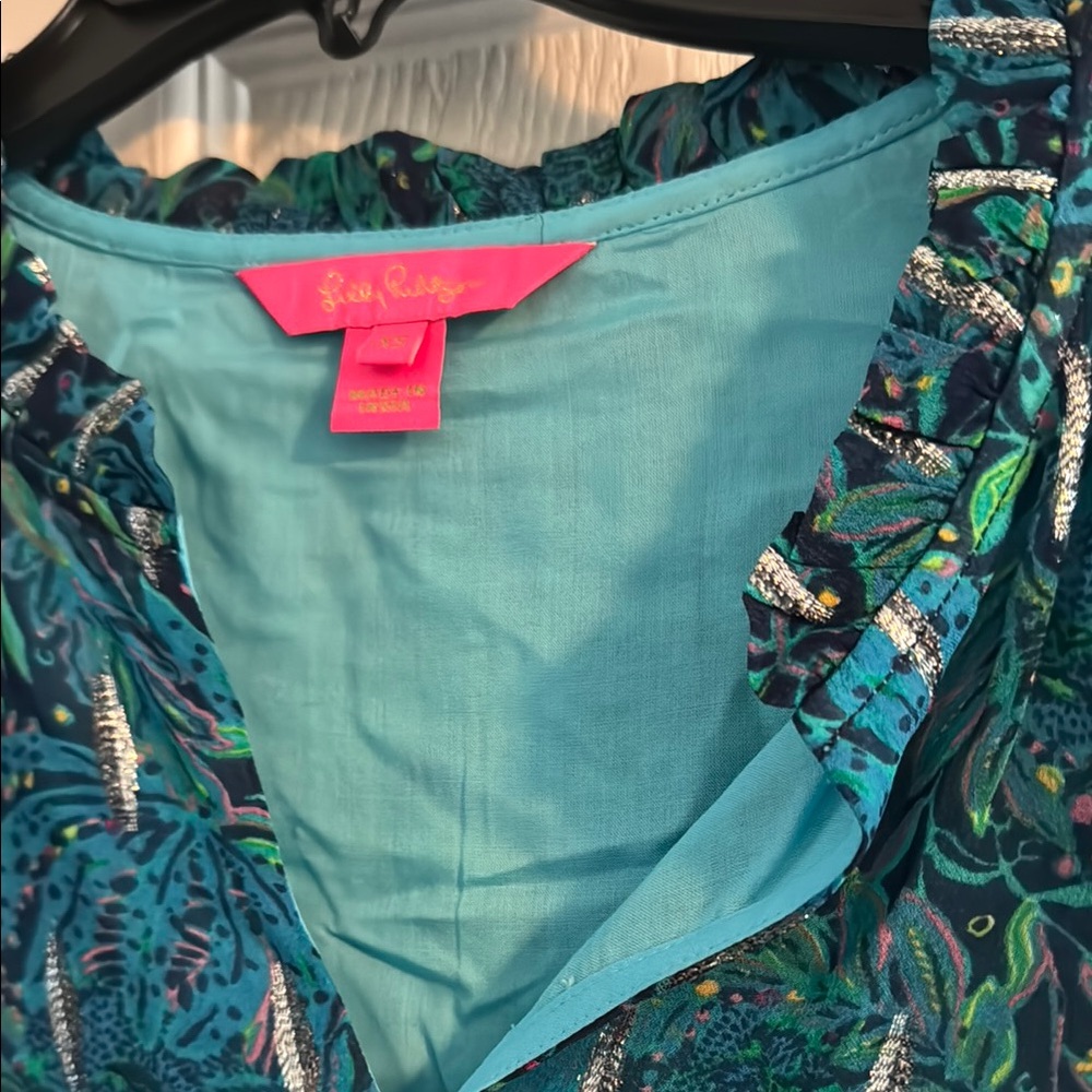 Lilly Pulitzer woven top - Picture 2 of 3